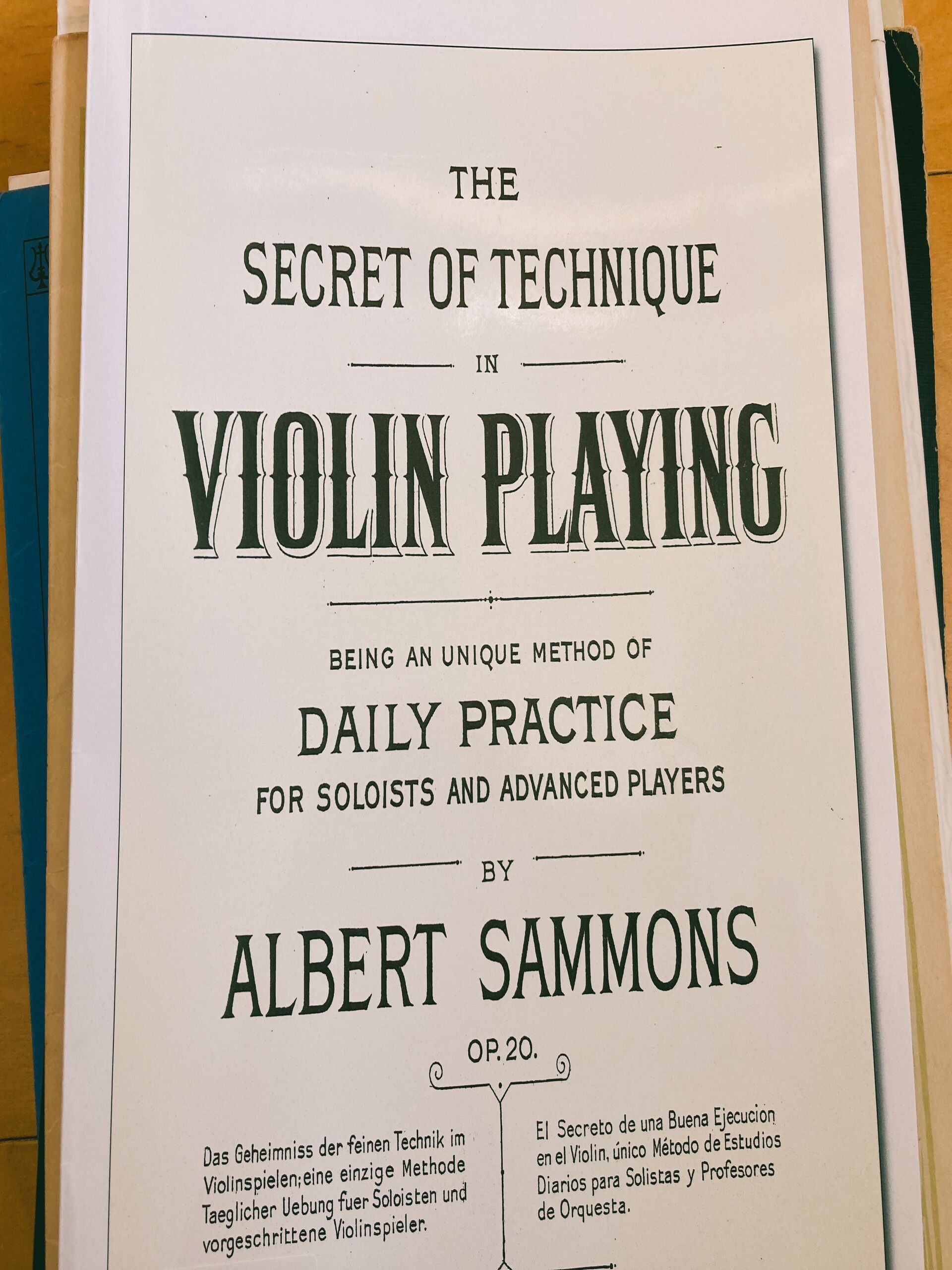 The Book of the Violin ヴァイオリン専門書